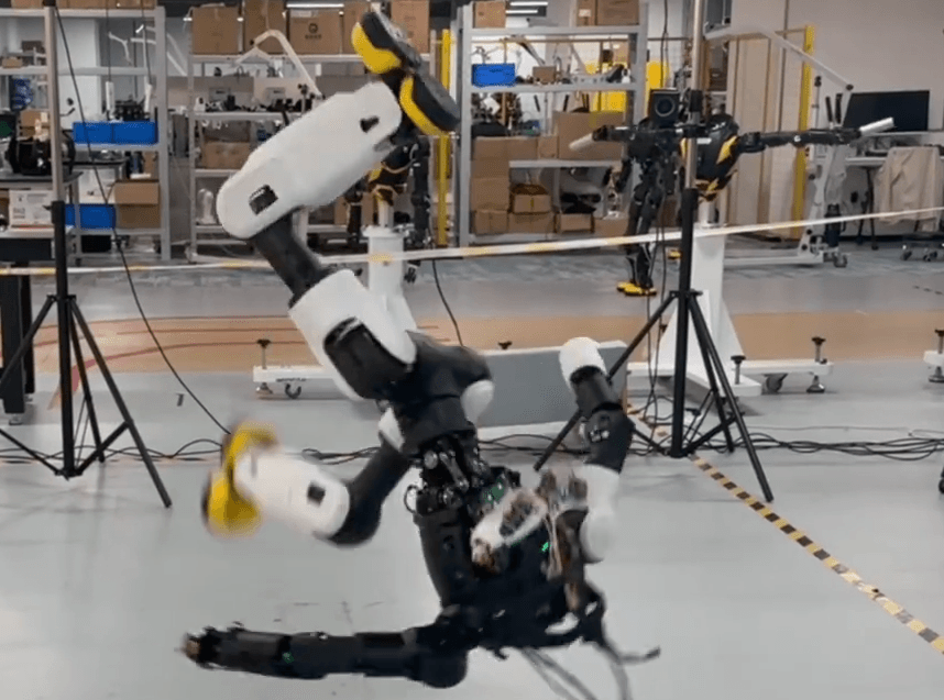 AGIBOT's Lingxi X2 Becomes World's First Humanoid Robot to Perform Webster Flip