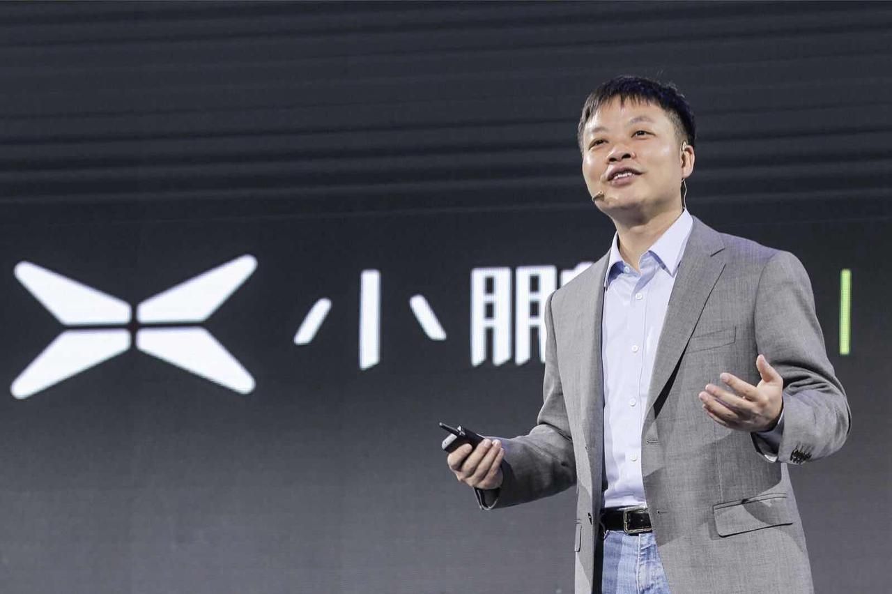 Xpeng Launches X9 Super Range-Extender EV with Bold Robot Demo