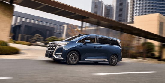 Denza D9 OTA Adds End-to-End AI Driving